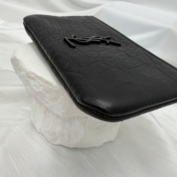Saint Laurent YSL Black Croc
Embossed Calfskin Leather Coin
Pouch - Picture 6 of 10
